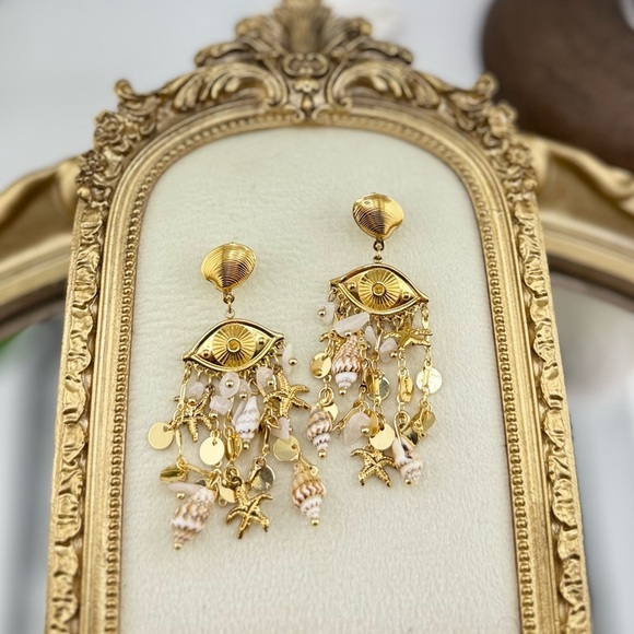 Gold Shell & Pearl Dangle Earrings – Baroque Ocean-Inspired Statement Jewelry - Picture 9 of 10